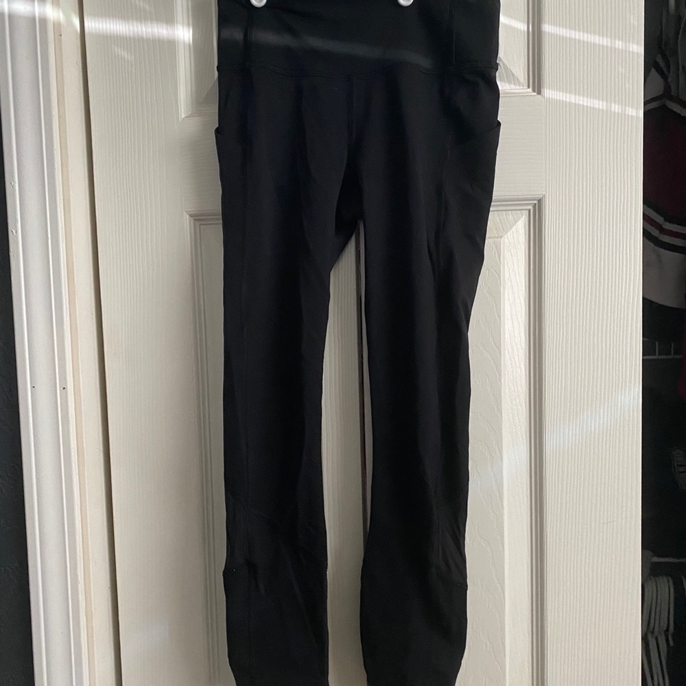 Black Lulu Lemon Leggings Crop